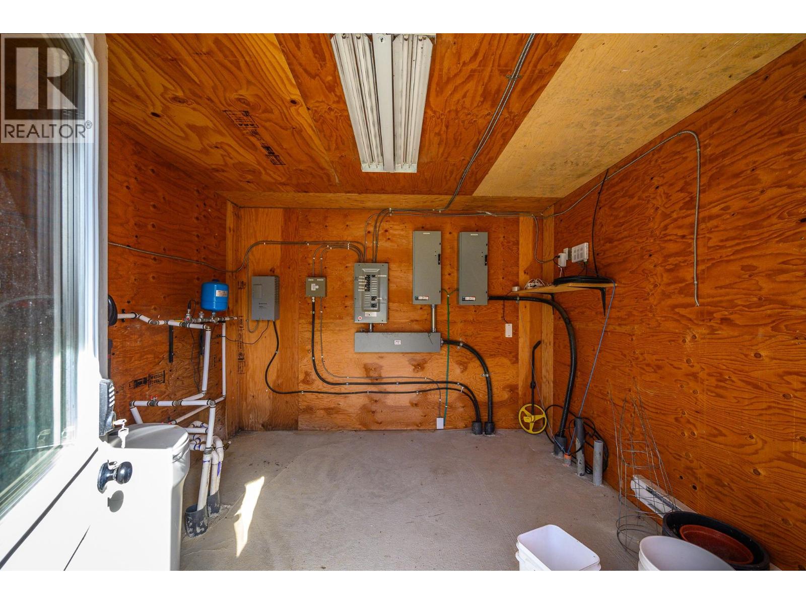  1050 Mallory Road, Enderby