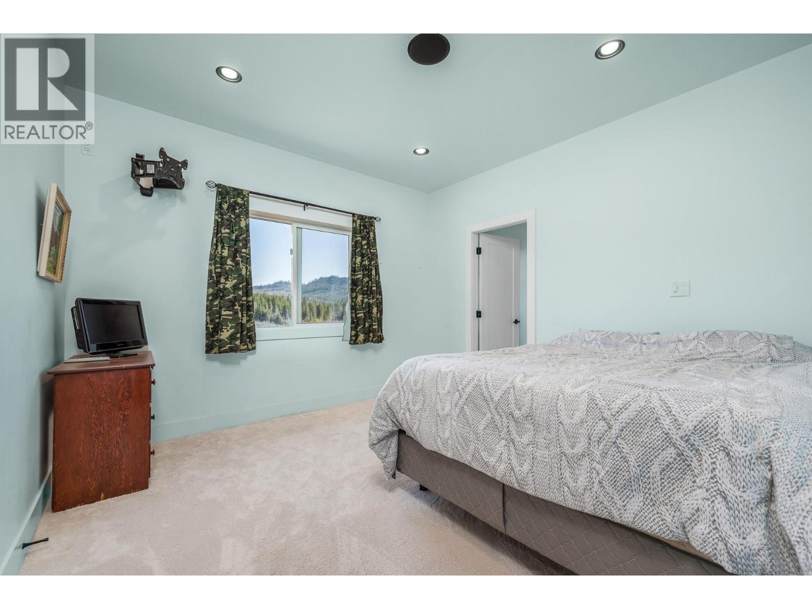  1050 Mallory Road, Enderby