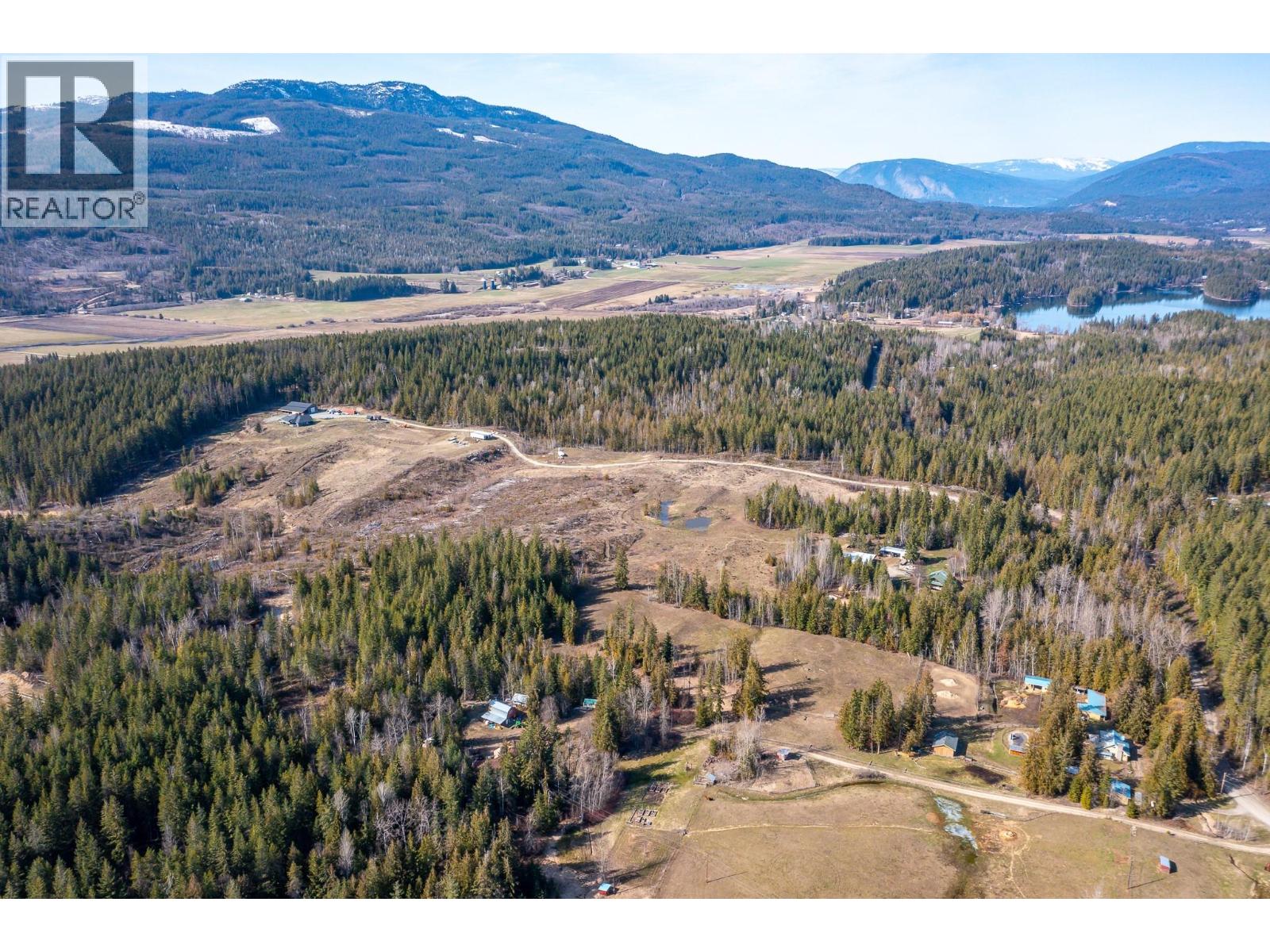  1050 Mallory Road, Enderby