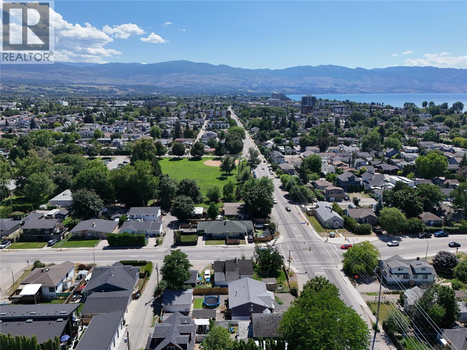  706 Rose Avenue, Kelowna