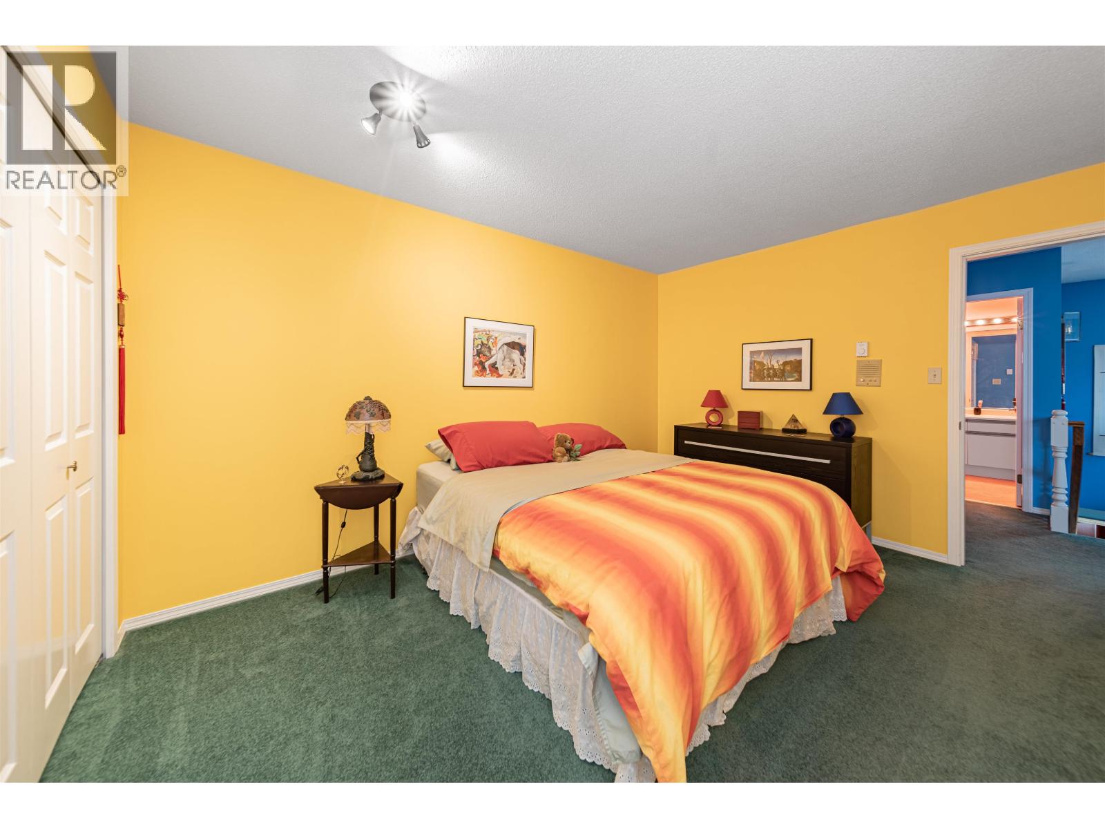 House in Richmond - Image 25