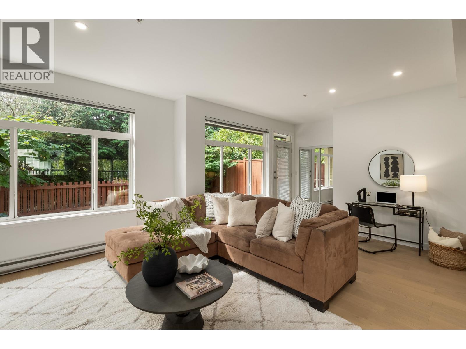 41 40632 GOVERNMENT ROAD, Squamish