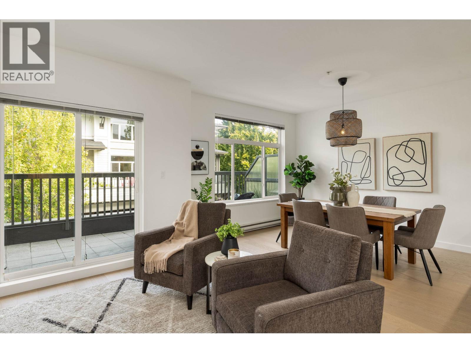 41 40632 GOVERNMENT ROAD, Squamish