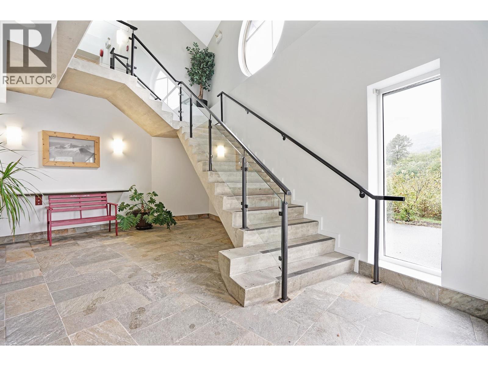 1 40775 TANTALUS ROAD, Squamish