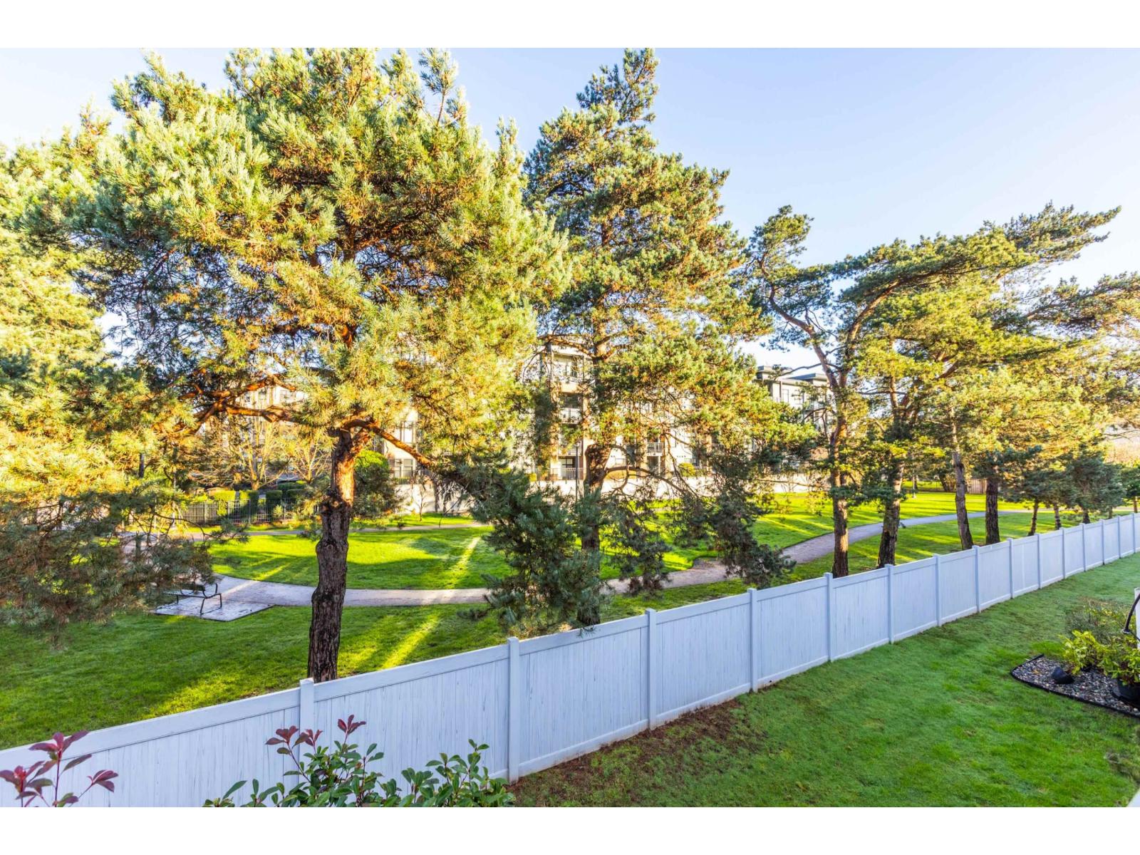 202 5641 201 STREET, Langley