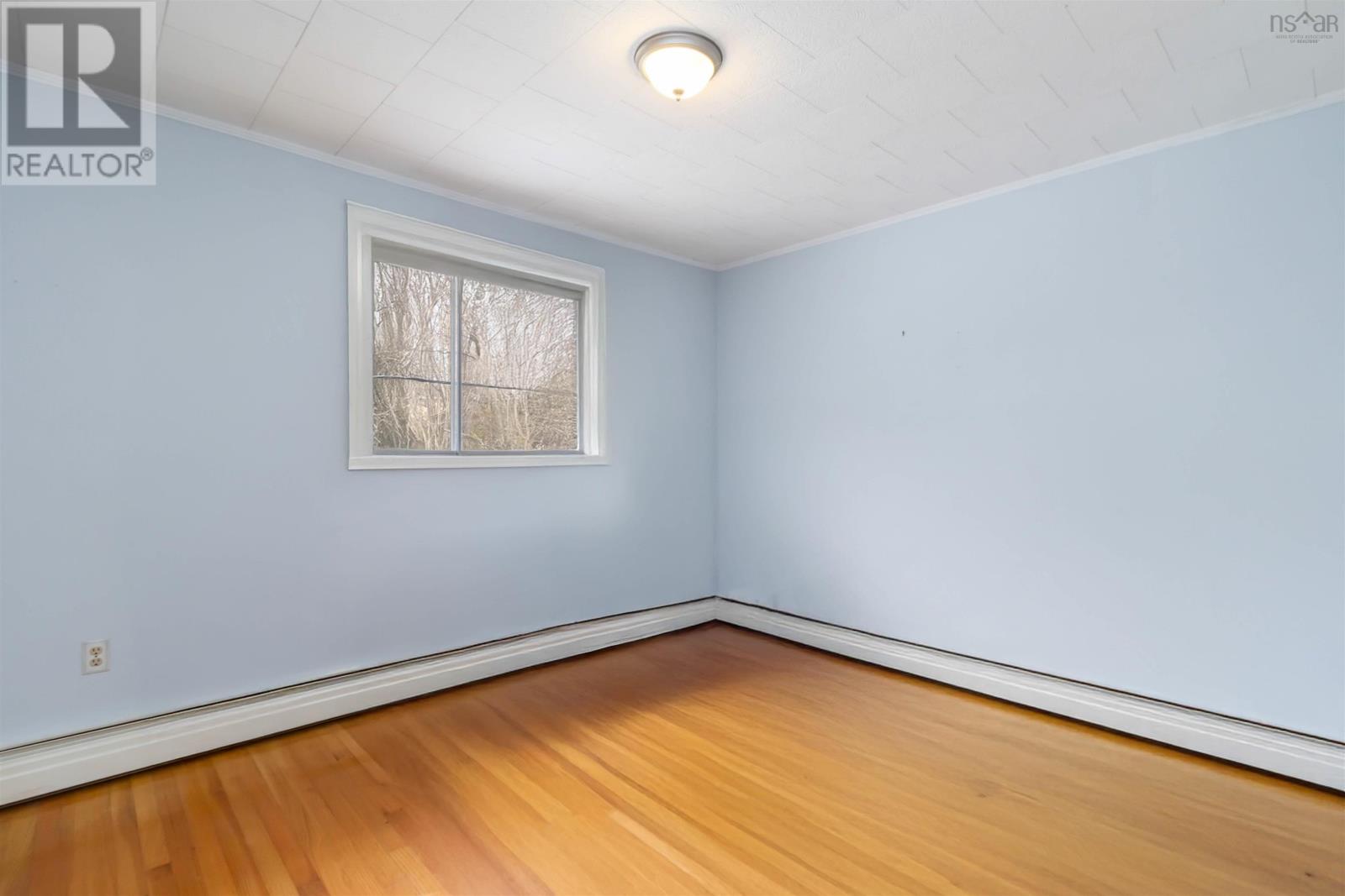 Property 24 of 44 of 71 Woodward Crescent