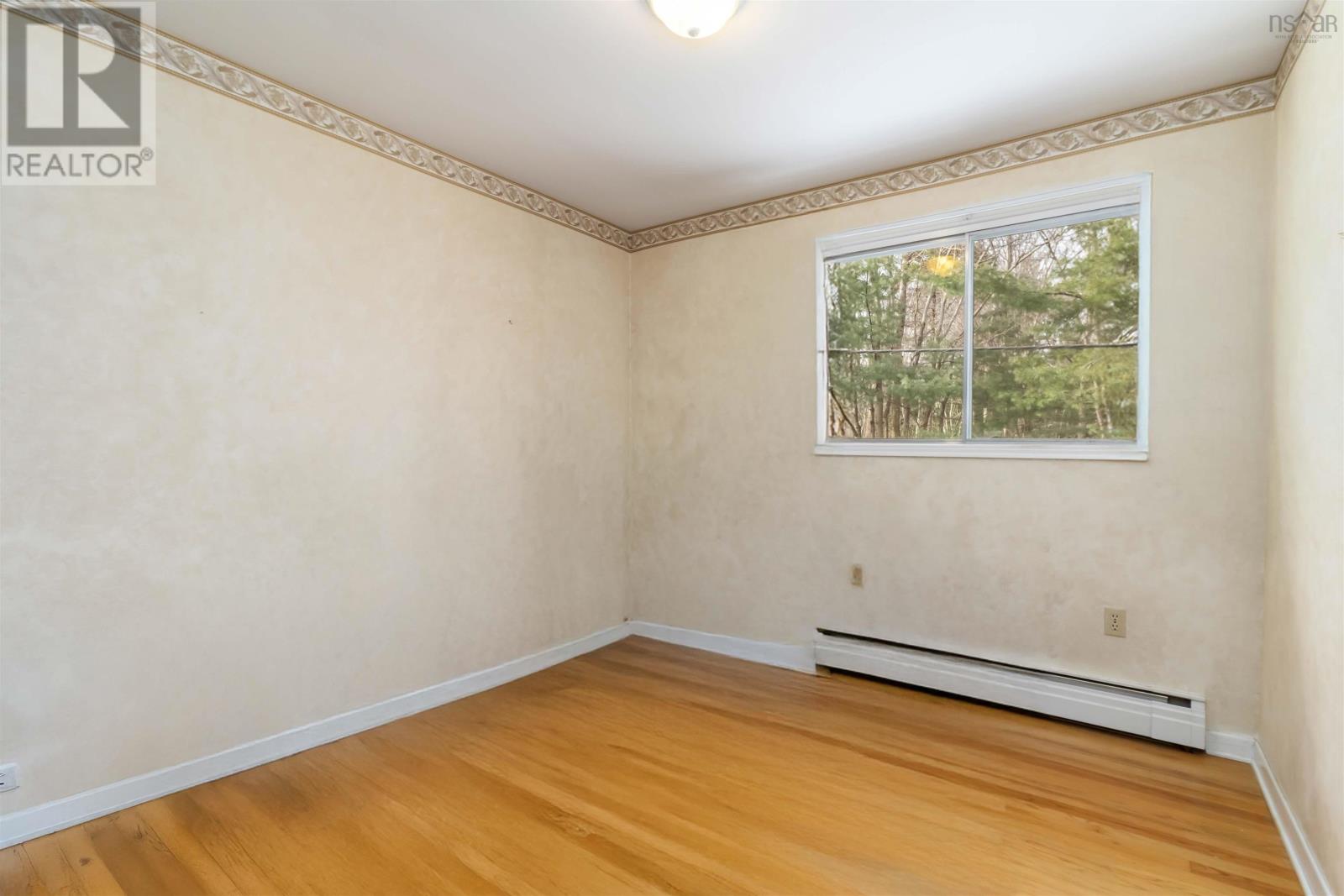 Property 23 of 44 of 71 Woodward Crescent