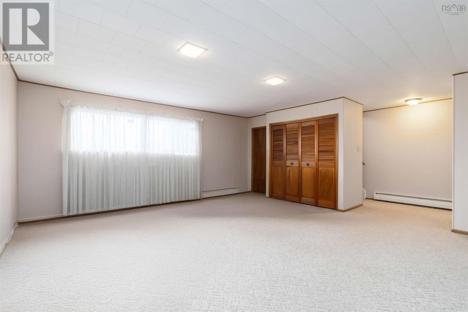 Property 30 of 44 of 71 Woodward Crescent