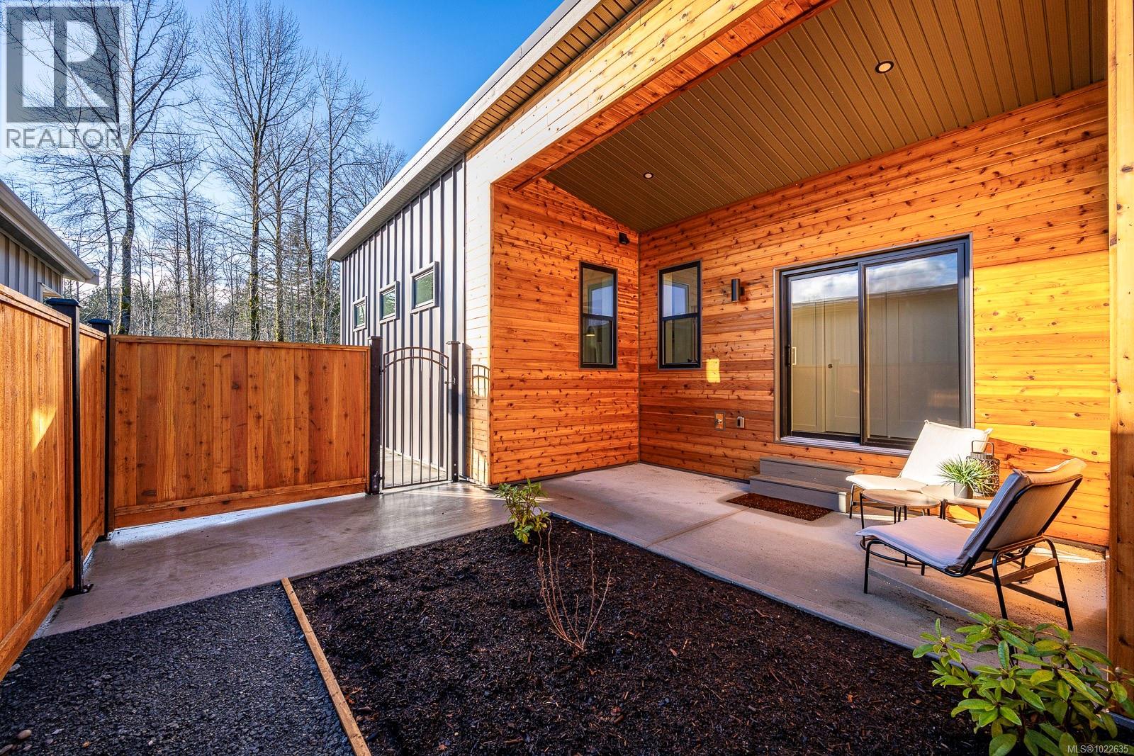 22 3025 Royston Rd - Photo 3 of 38, Cumberland, British Columbia