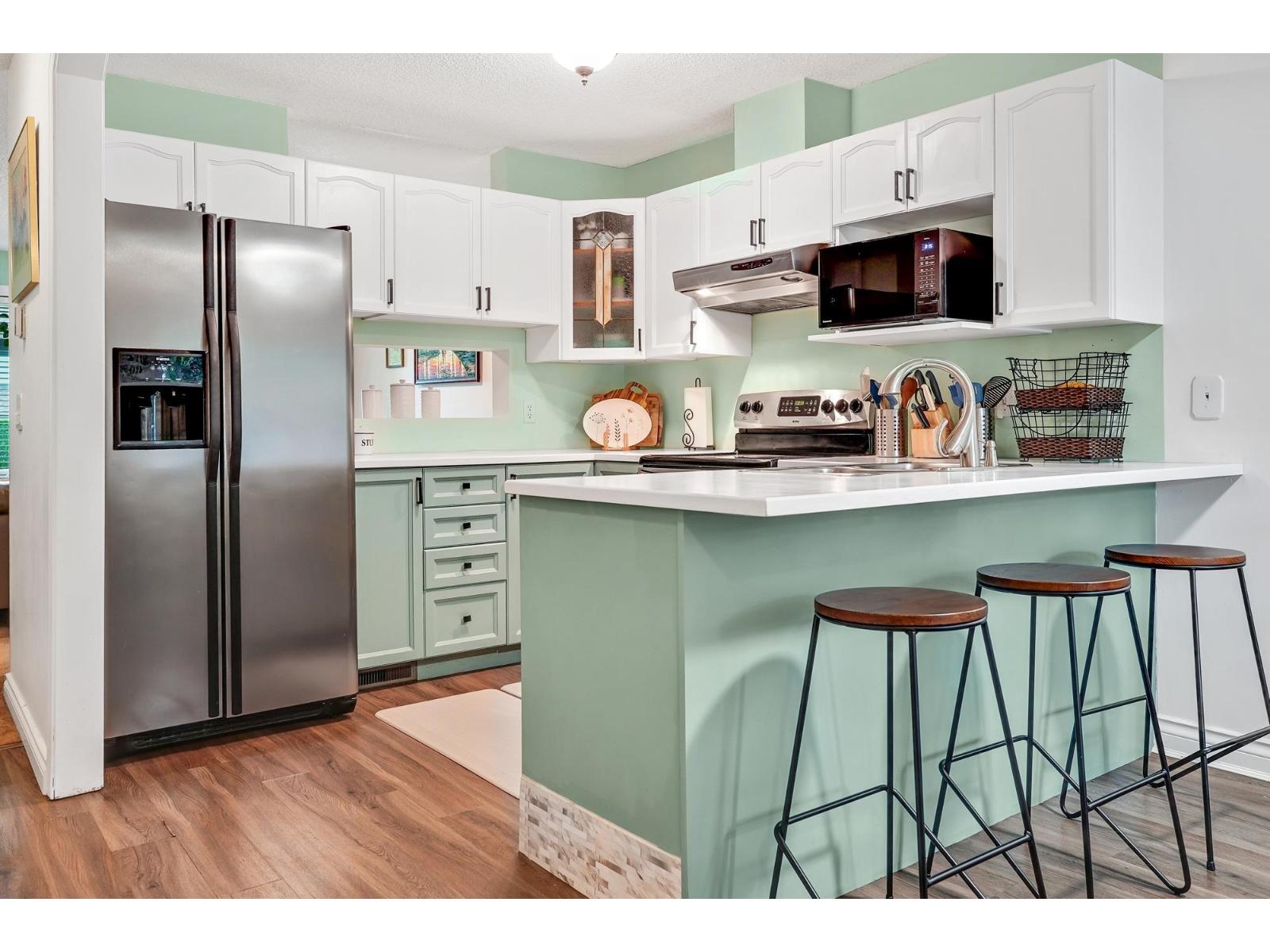 102 9045 WALNUT GROVE DRIVE, Langley