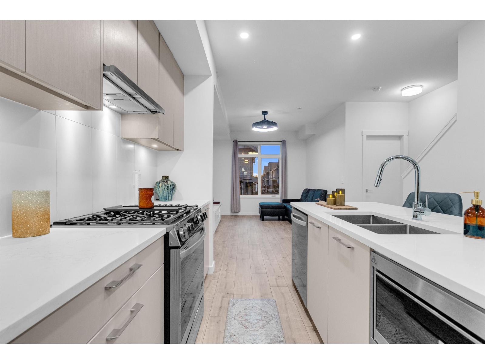 226 6951 204 STREET, Langley