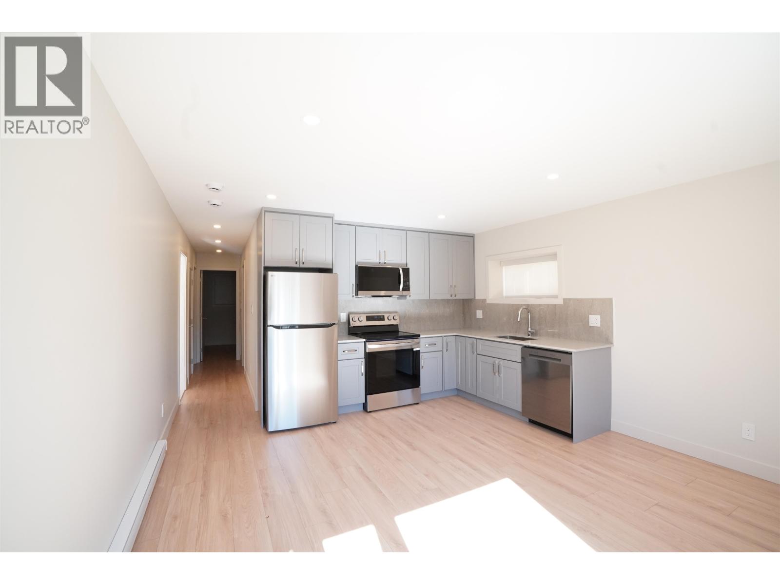 6252 KITCHENER STREET, Burnaby