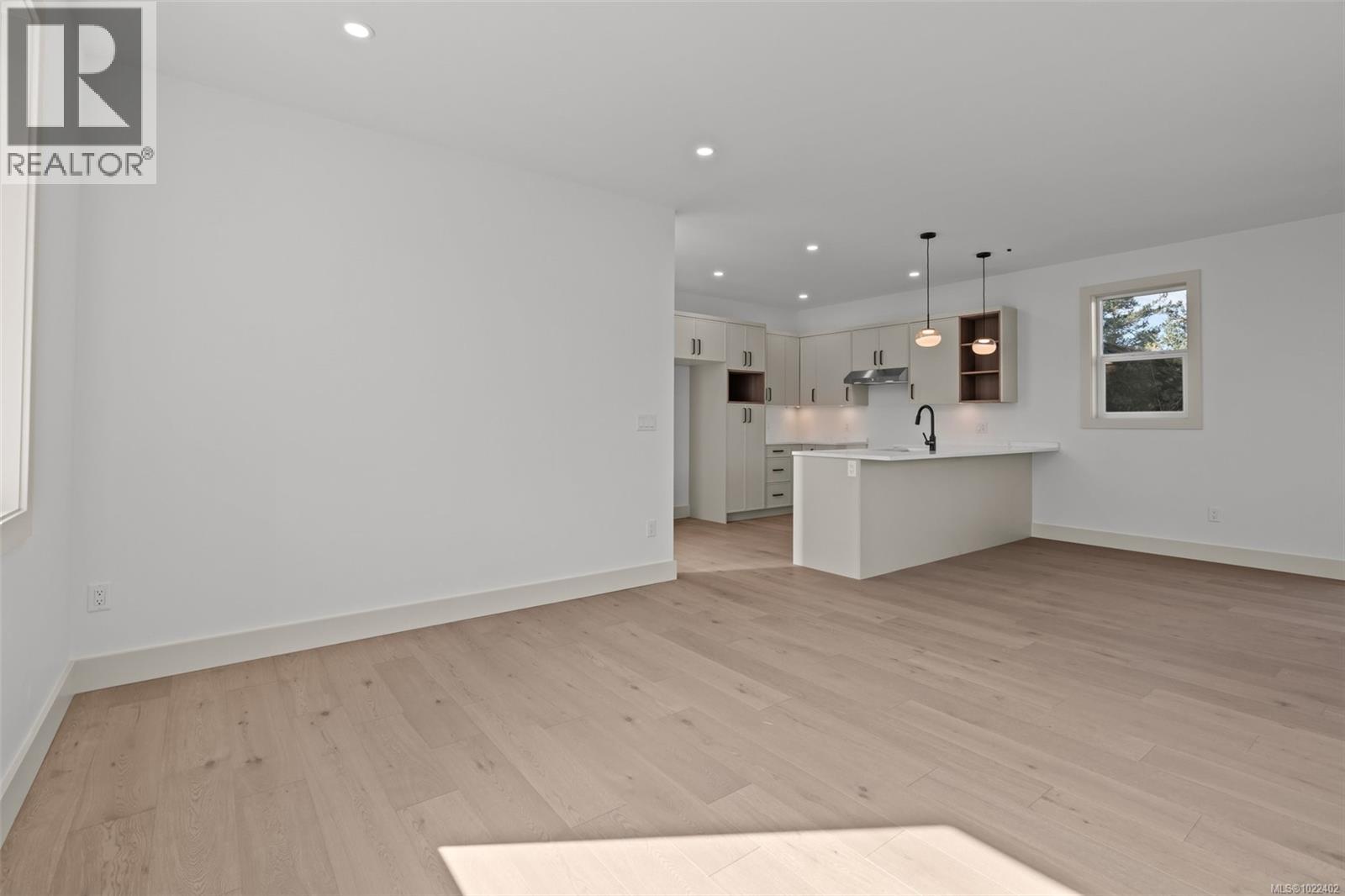 1 571 Bezanton Way, Colwood