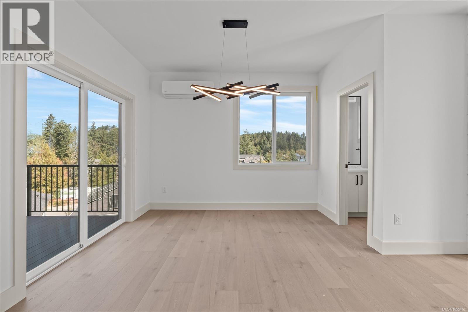 1 571 Bezanton Way, Colwood