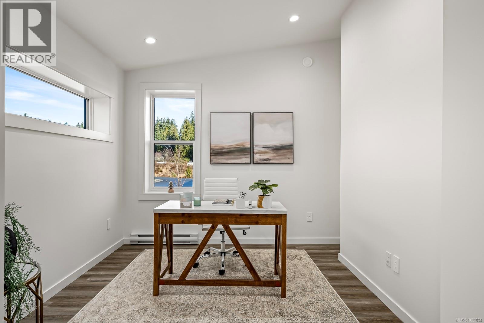 #24 3025 ROYSTON RD - 25