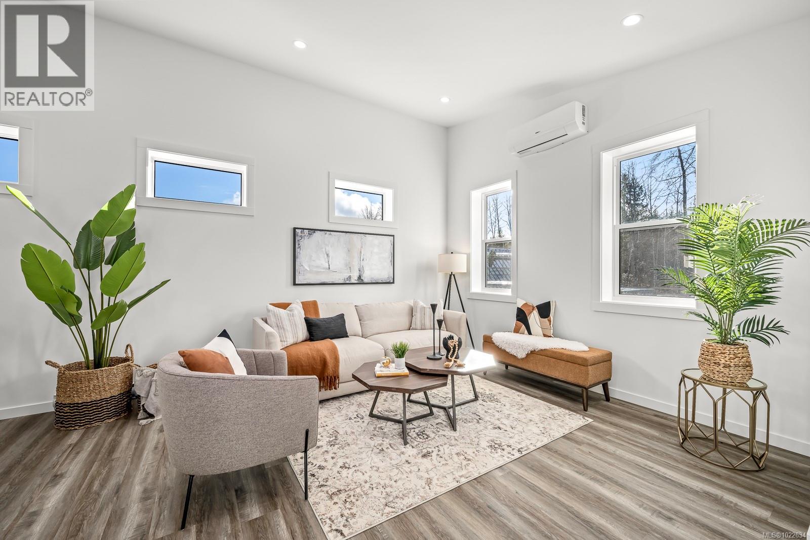 #24 3025 ROYSTON RD - 17