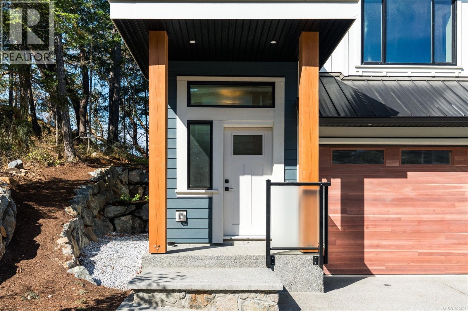 2 571 Bezanton Way, Colwood