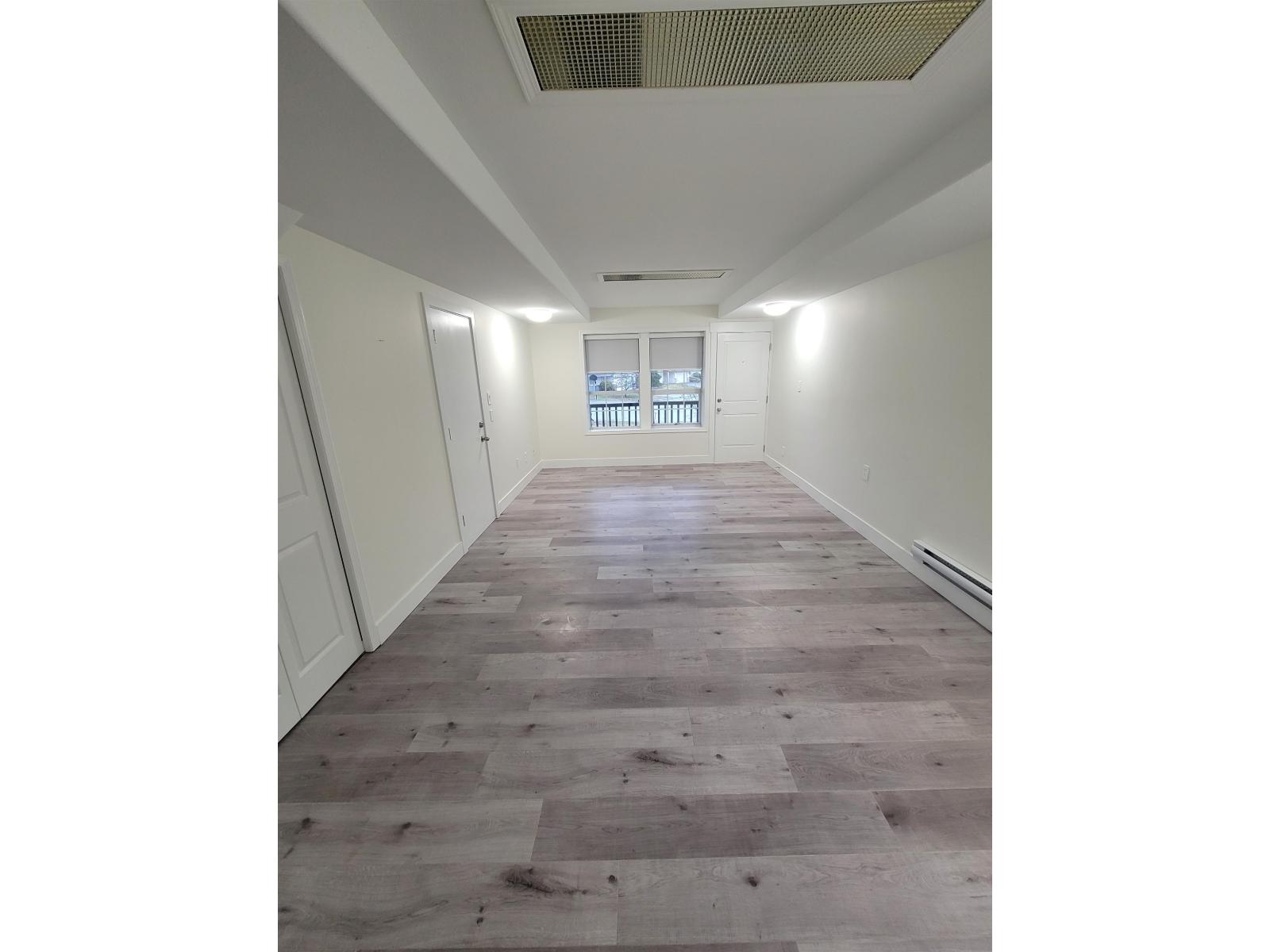 lower 3010 CASSIAR STREET