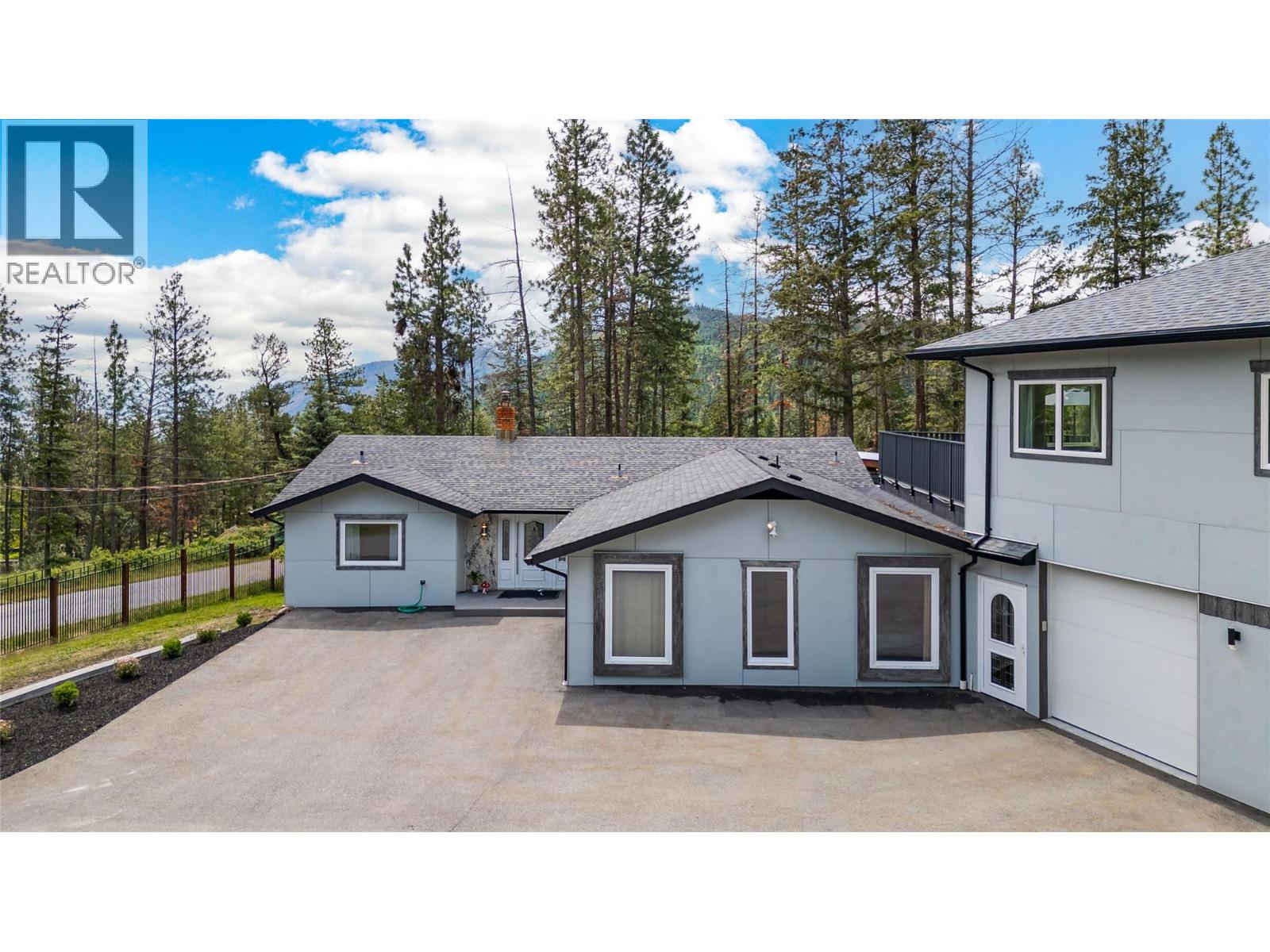  5308 Law Street, Peachland
