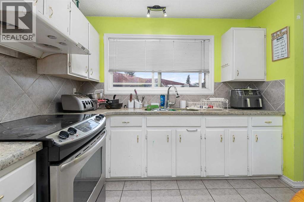 Single Family House Bungalow for Sale in  Madeira Place NE Marlborough Park Calgary 