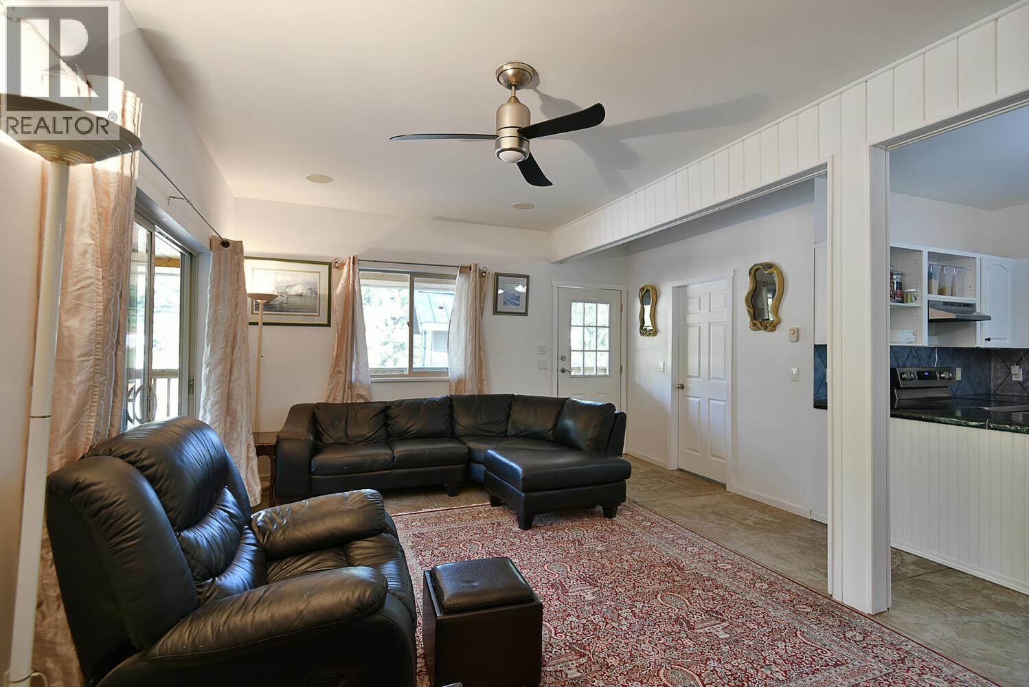 12886 LAGOON ROAD, Madeira Park