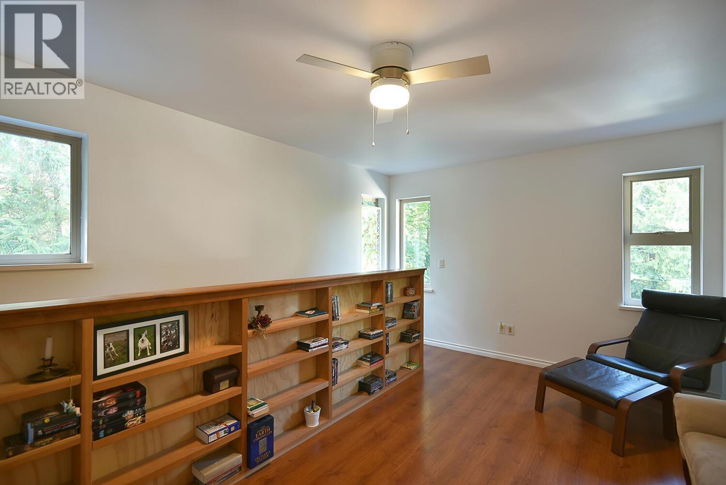 12886 LAGOON ROAD, Madeira Park