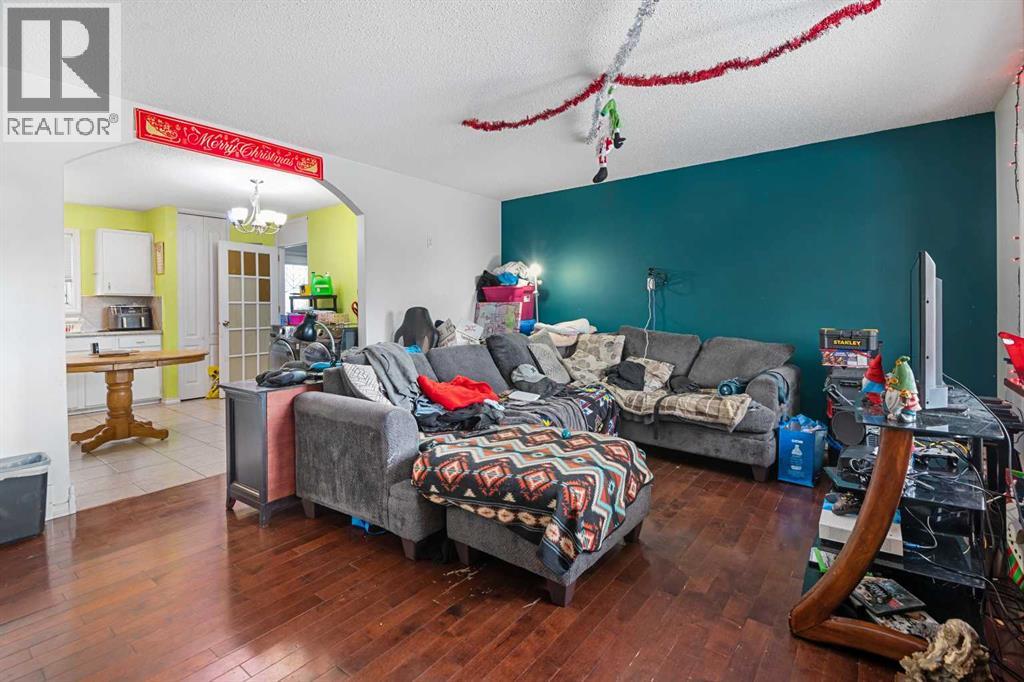 Single Family House Bungalow for Sale in  Madeira Place NE Marlborough Park Calgary 