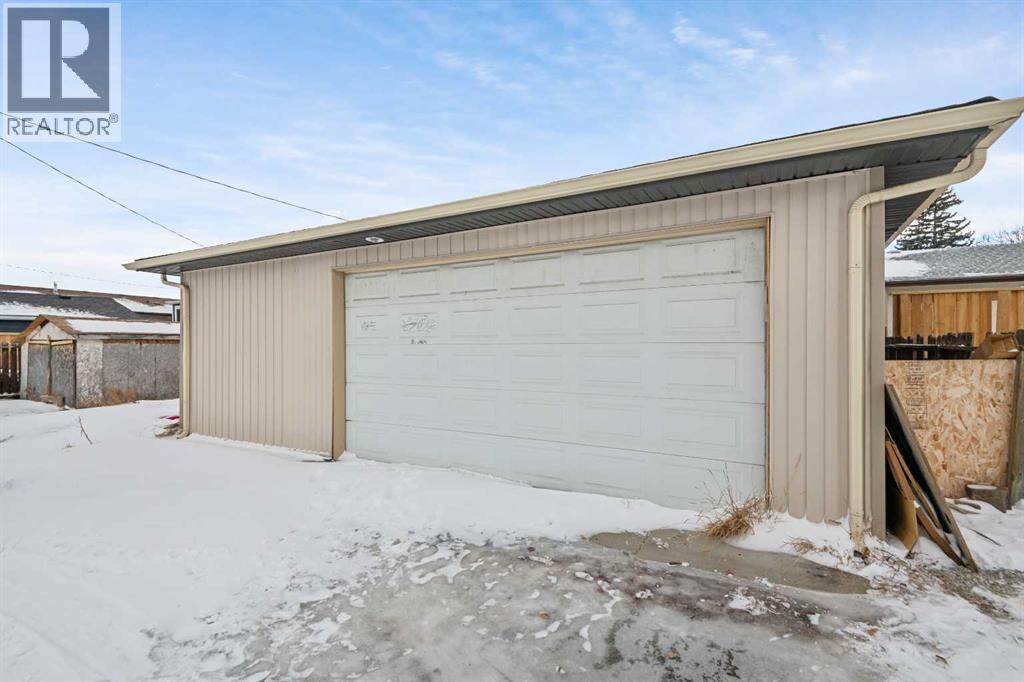 Single Family House Bungalow for Sale in  Madeira Place NE Marlborough Park Calgary 