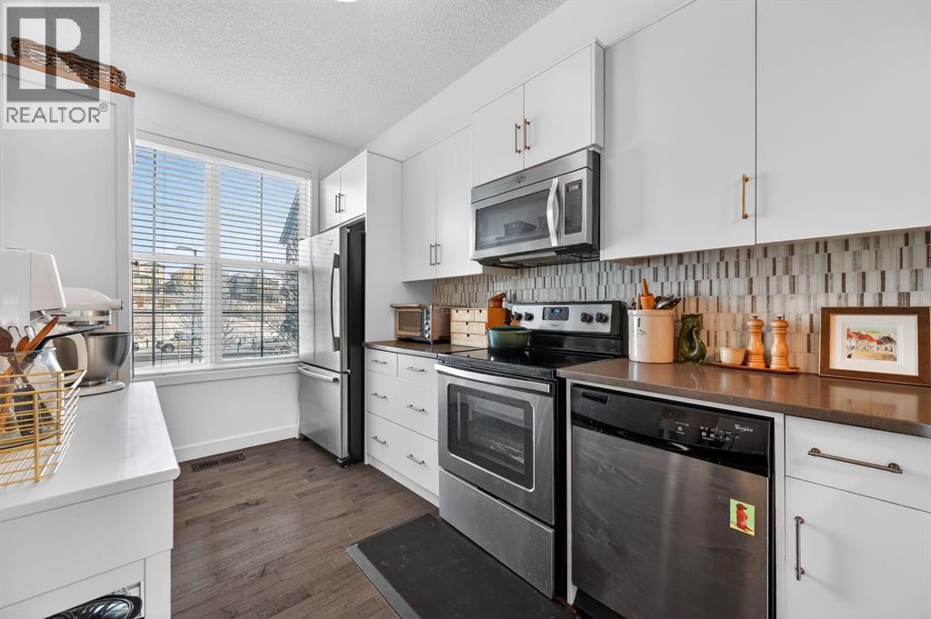 Single Family House for Sale in  Ascot Circle SW Aspen Woods Calgary 