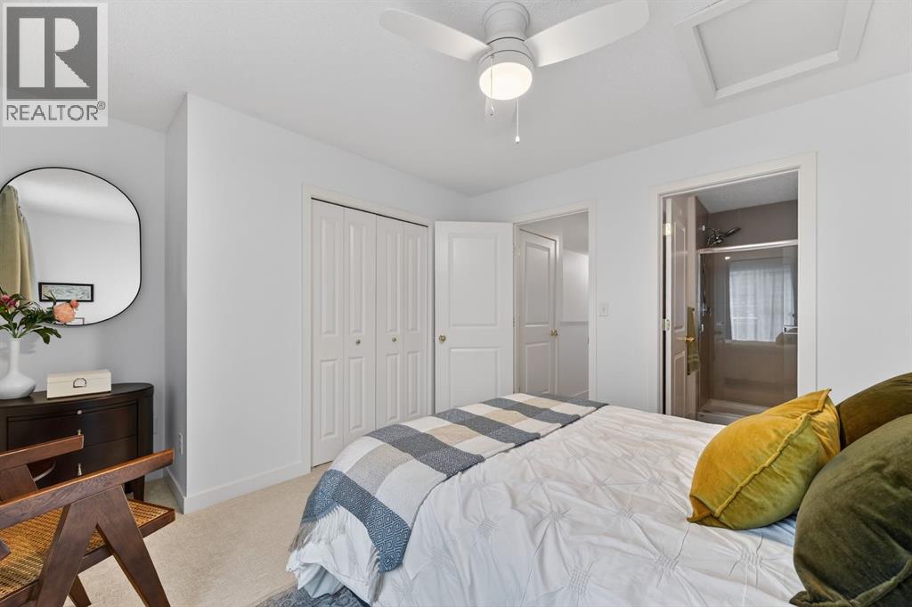 Single Family House for Sale in  Ascot Circle SW Aspen Woods Calgary 