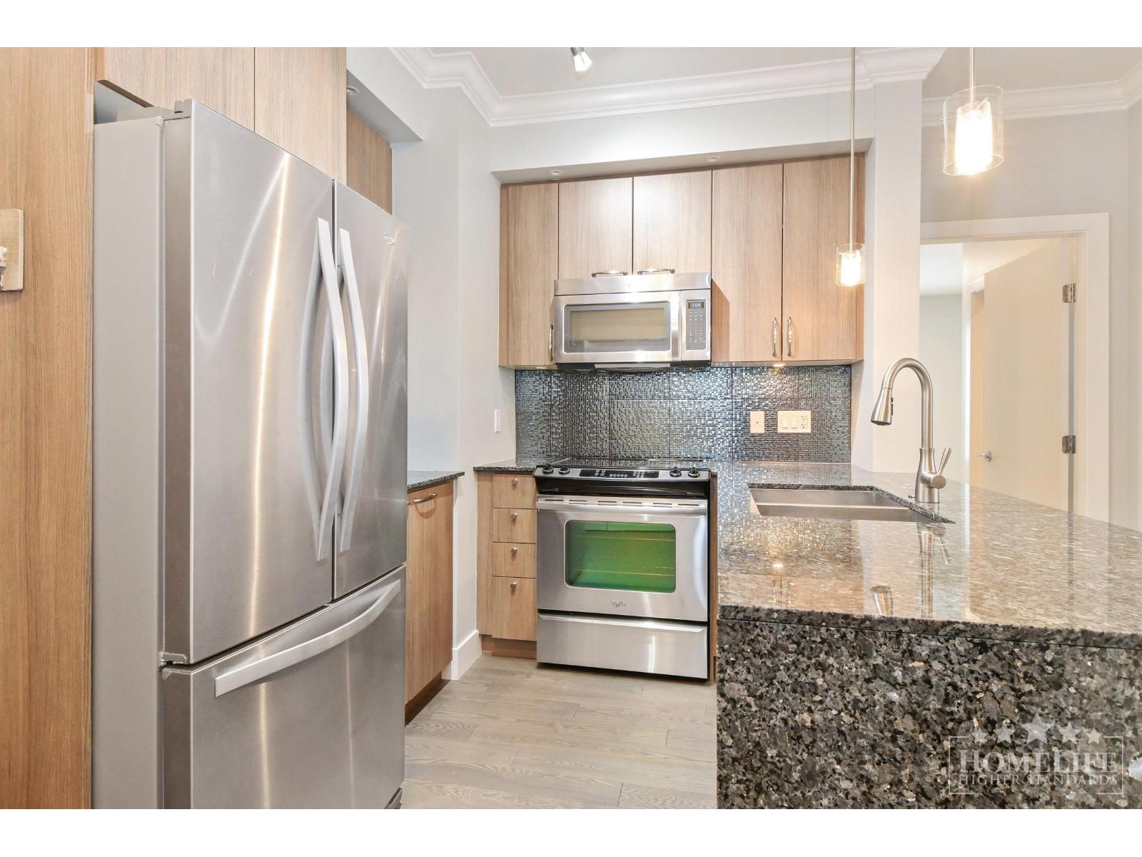 B209 20211 66 AVENUE, Langley