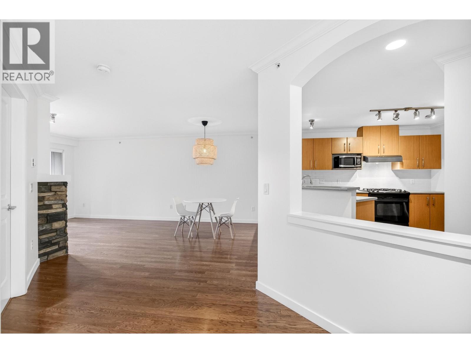 408 300 KLAHANIE DRIVE, Port Moody