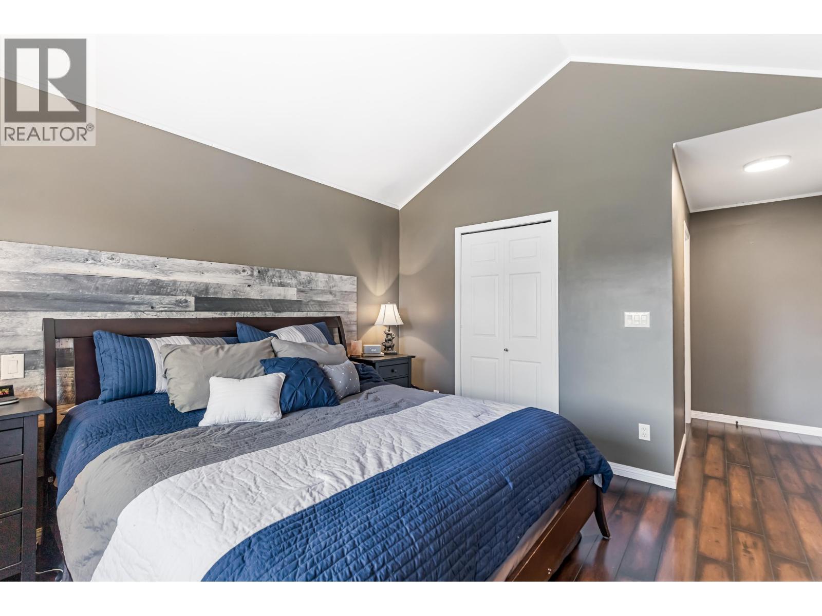 5 22980 ABERNETHY LANE, Maple Ridge