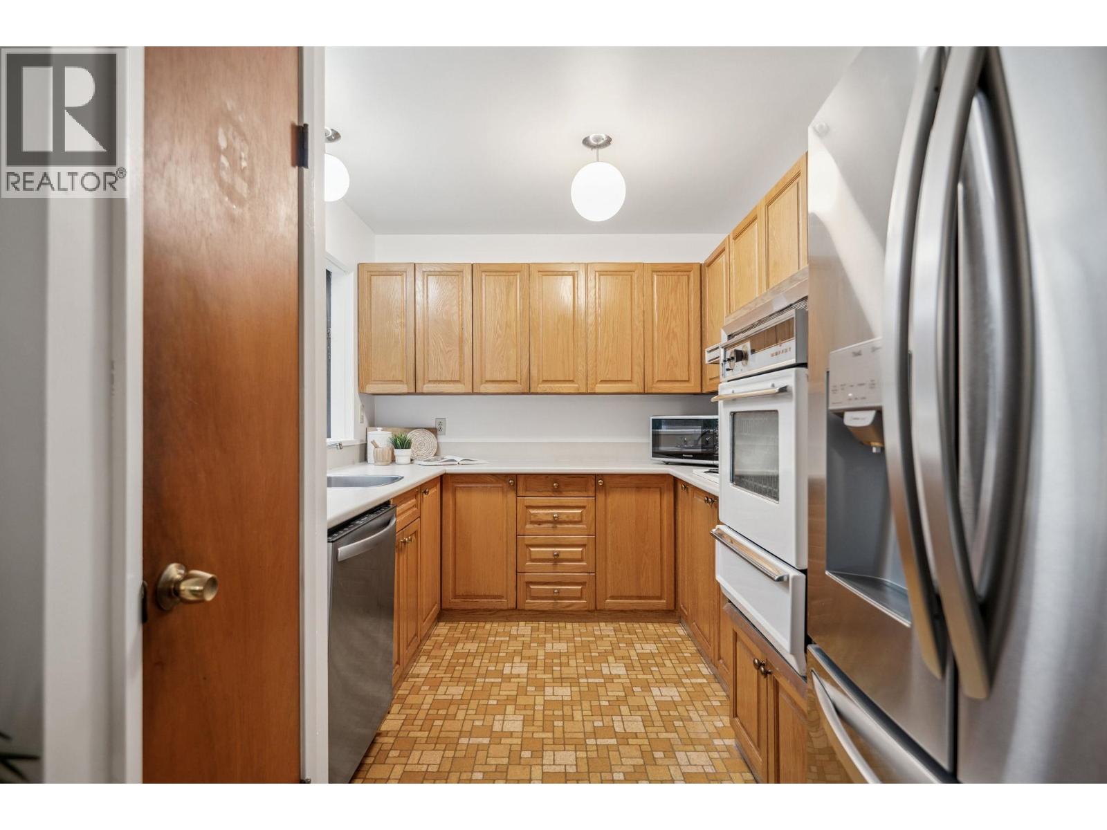 2174 HOSKINS ROAD, North Vancouver