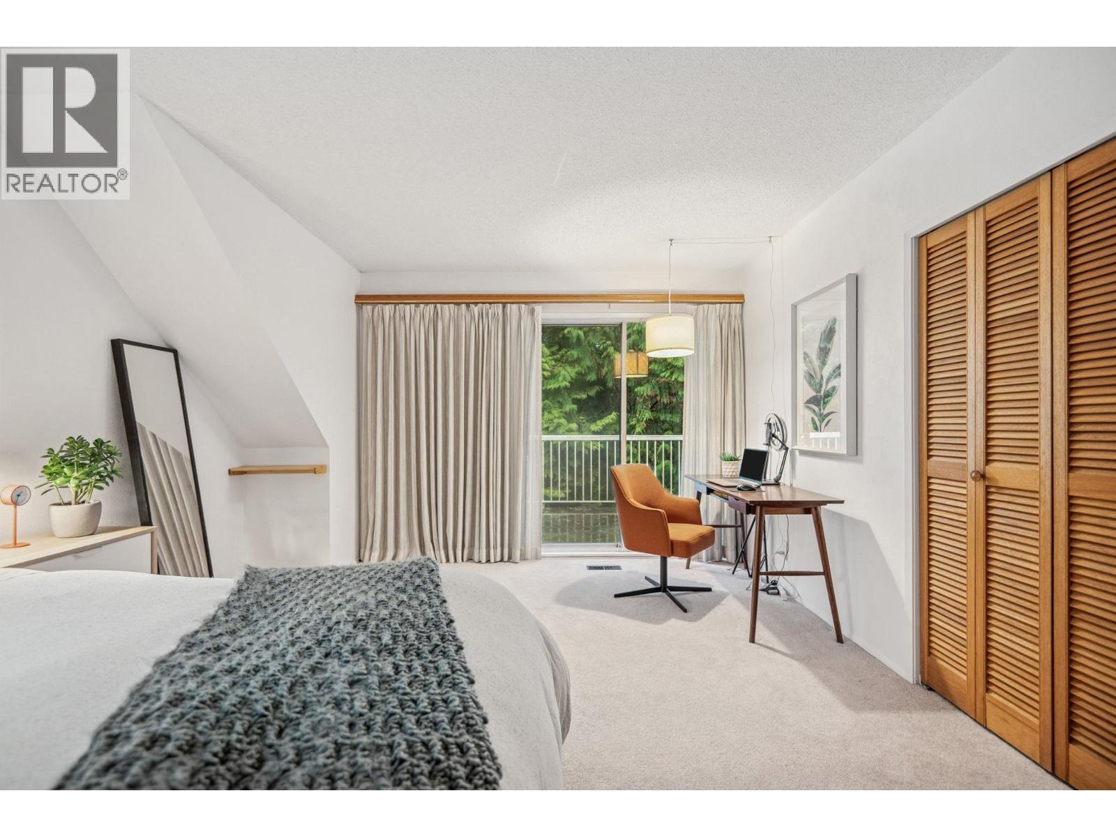 2174 HOSKINS ROAD, North Vancouver