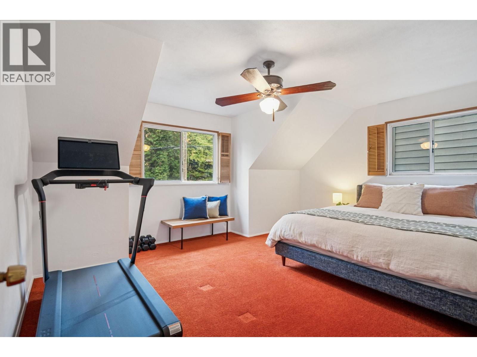 2174 HOSKINS ROAD, North Vancouver