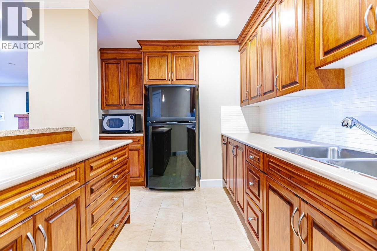 2420 HALSTON COURT, West Vancouver