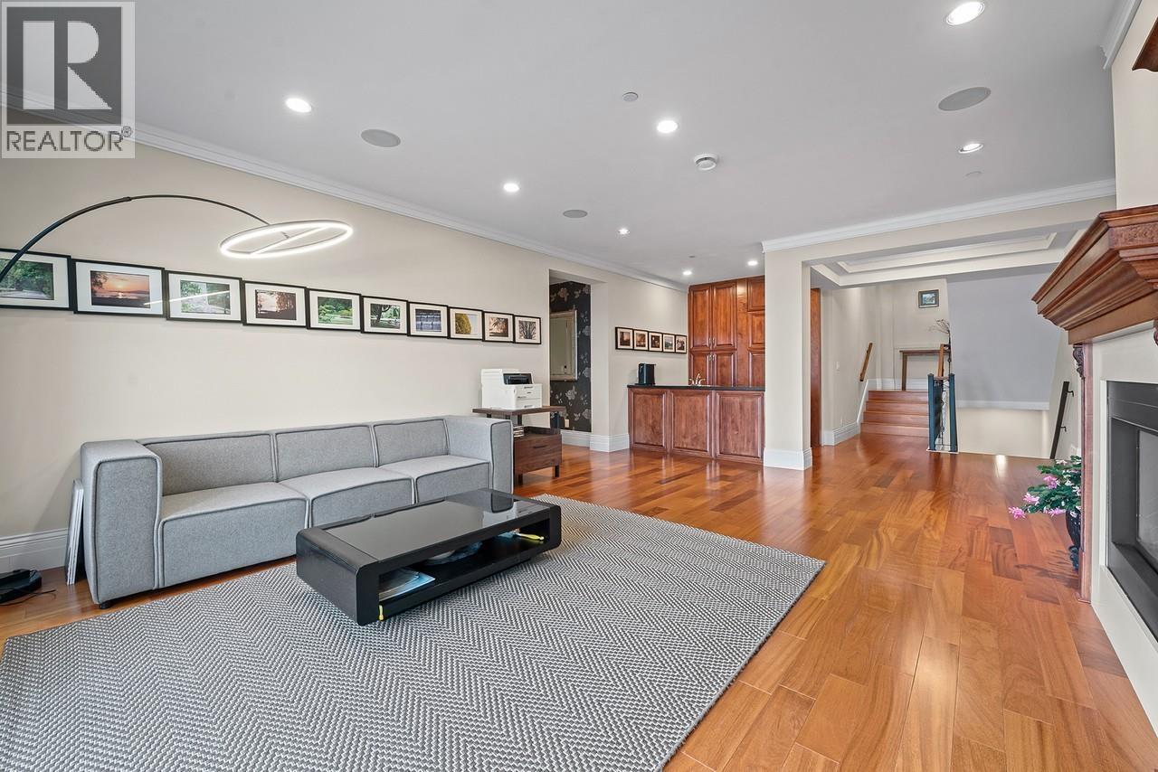 2420 HALSTON COURT, West Vancouver