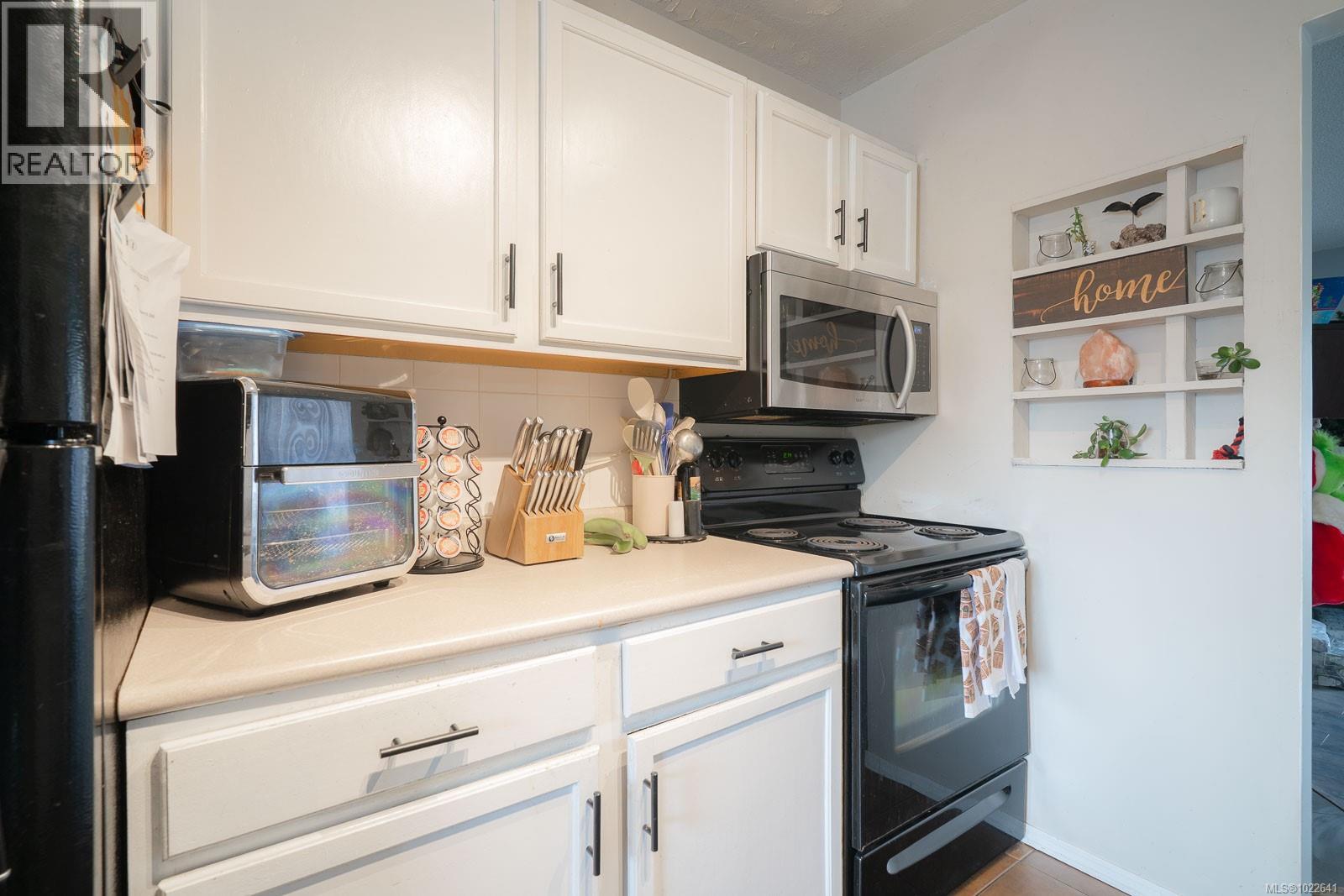 5858/5856 Annsobel Cir, Nanaimo