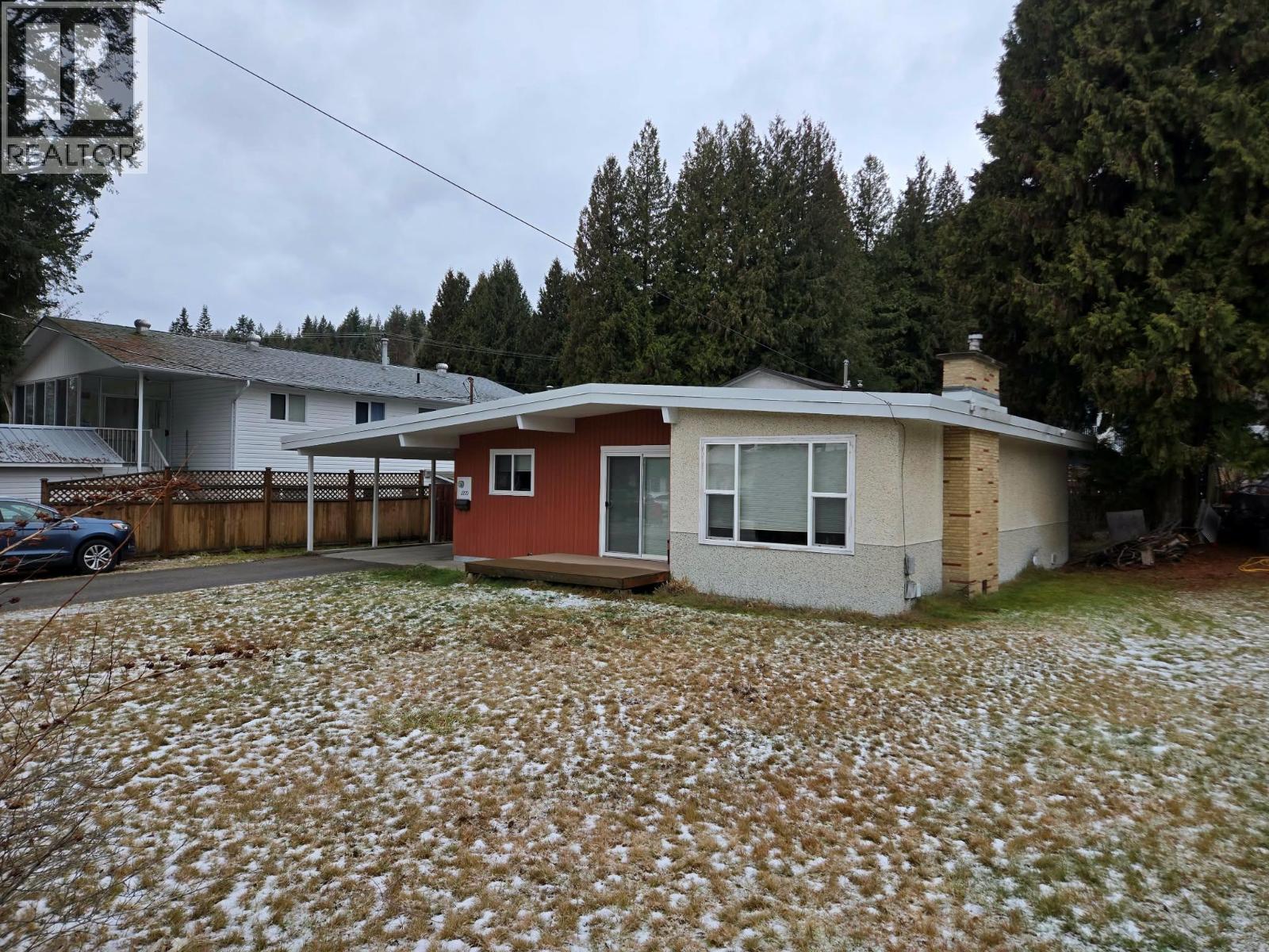 2270 10th Avenue, Castlegar