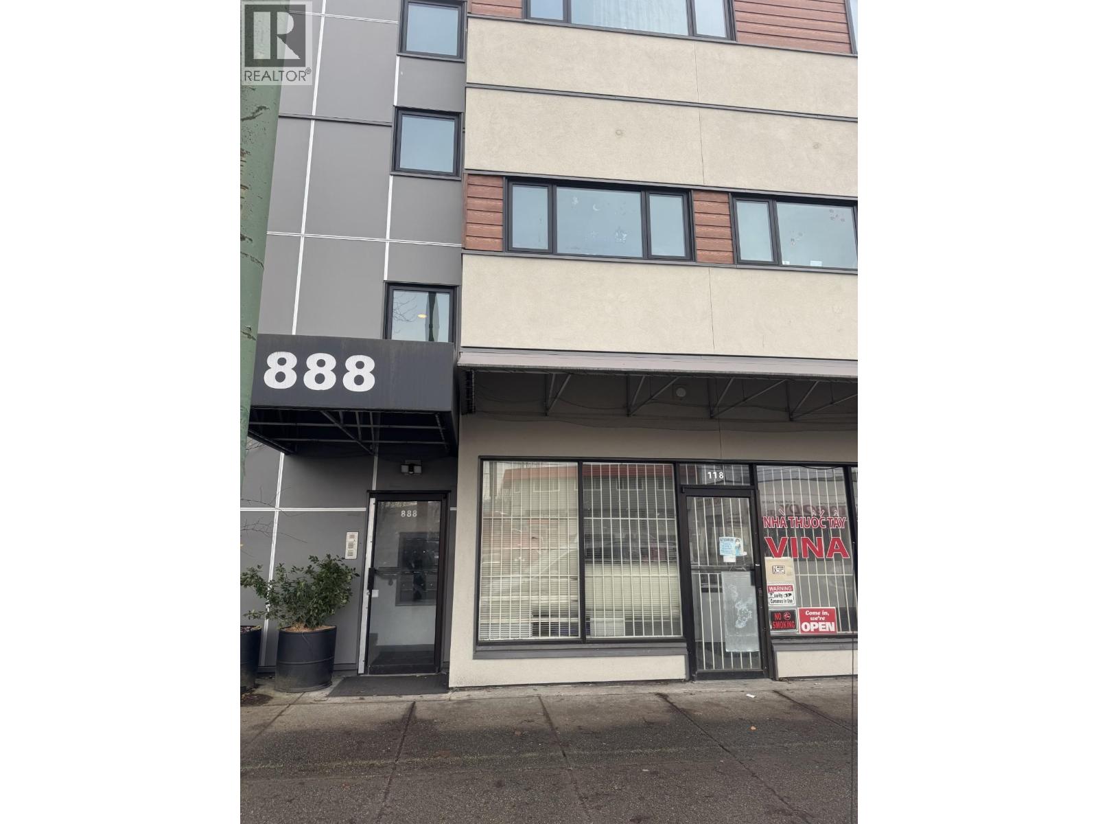 Retail in Vancouver - Image 2