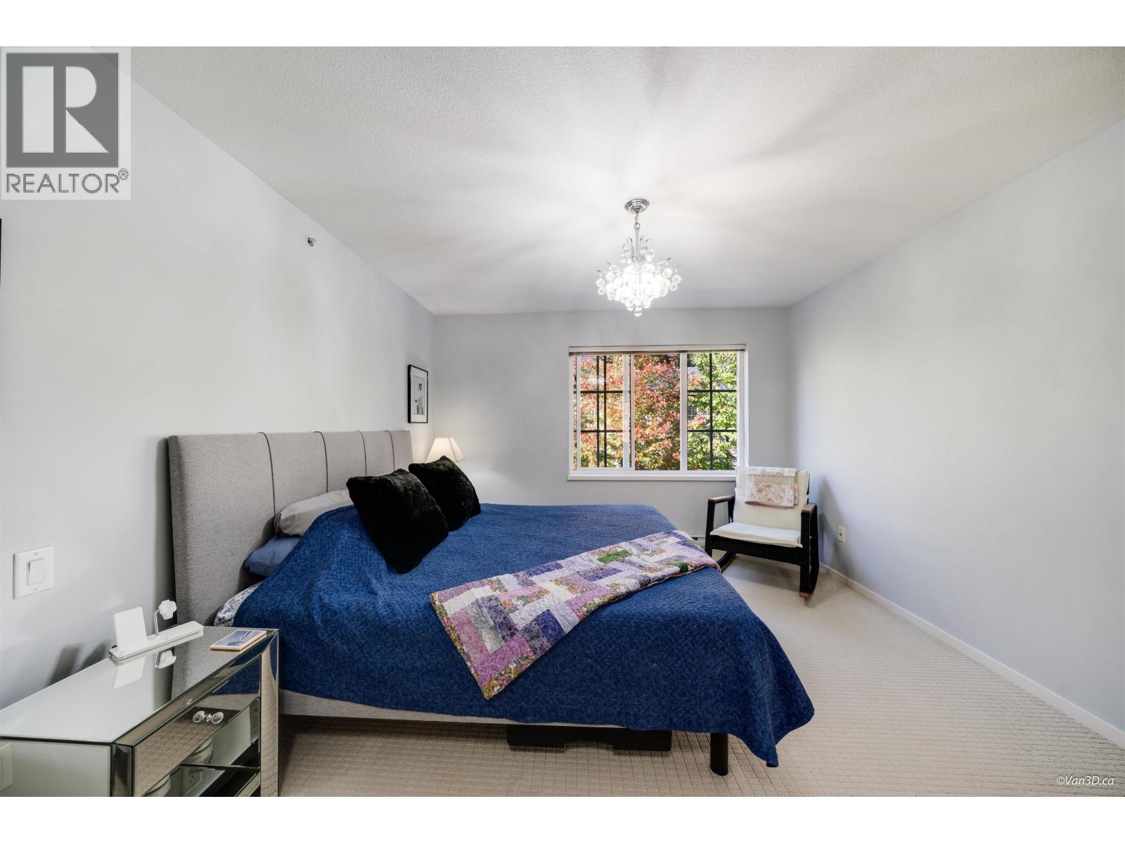 25 550 BROWNING PLACE, North Vancouver