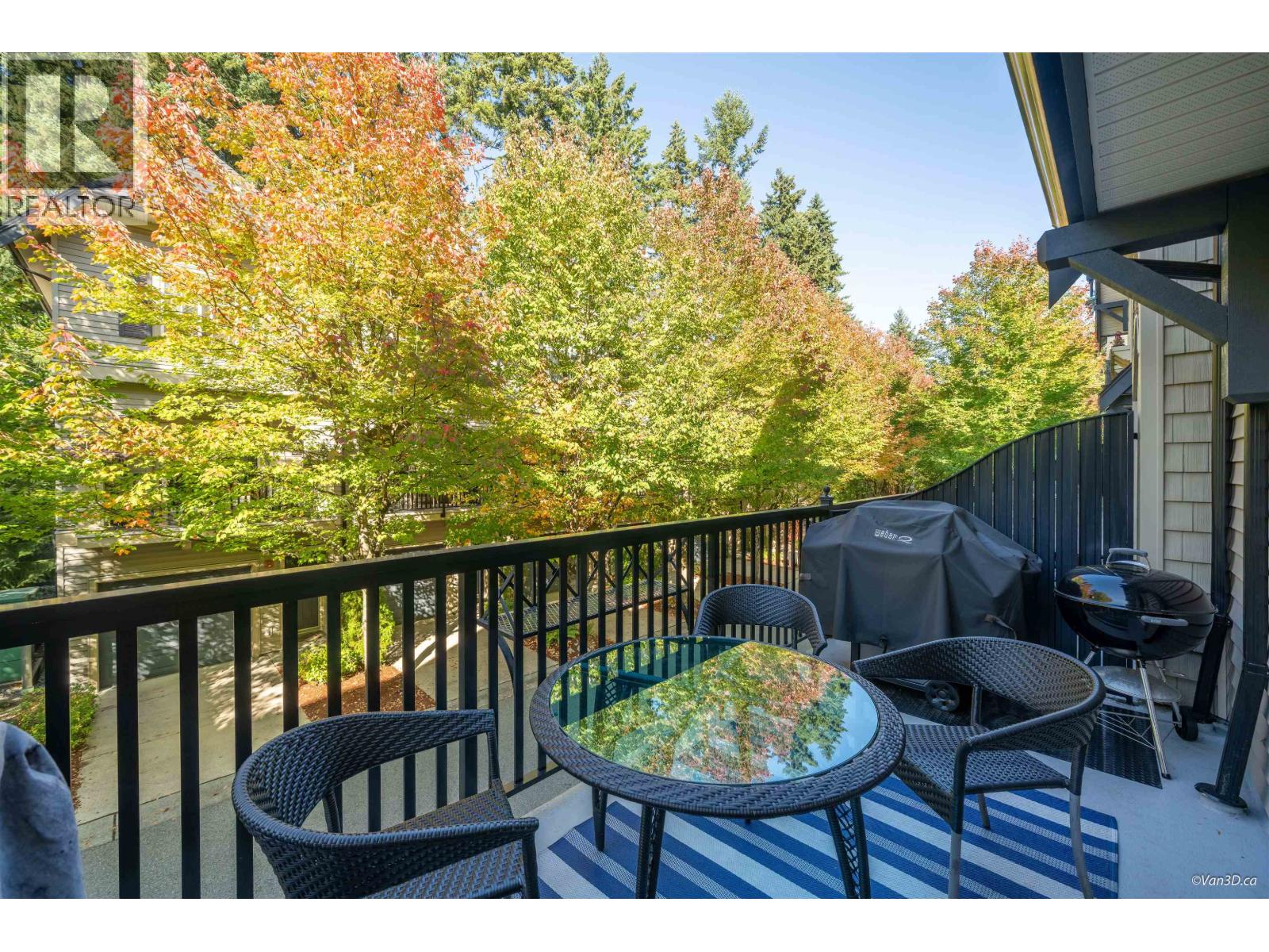 25 550 BROWNING PLACE, North Vancouver