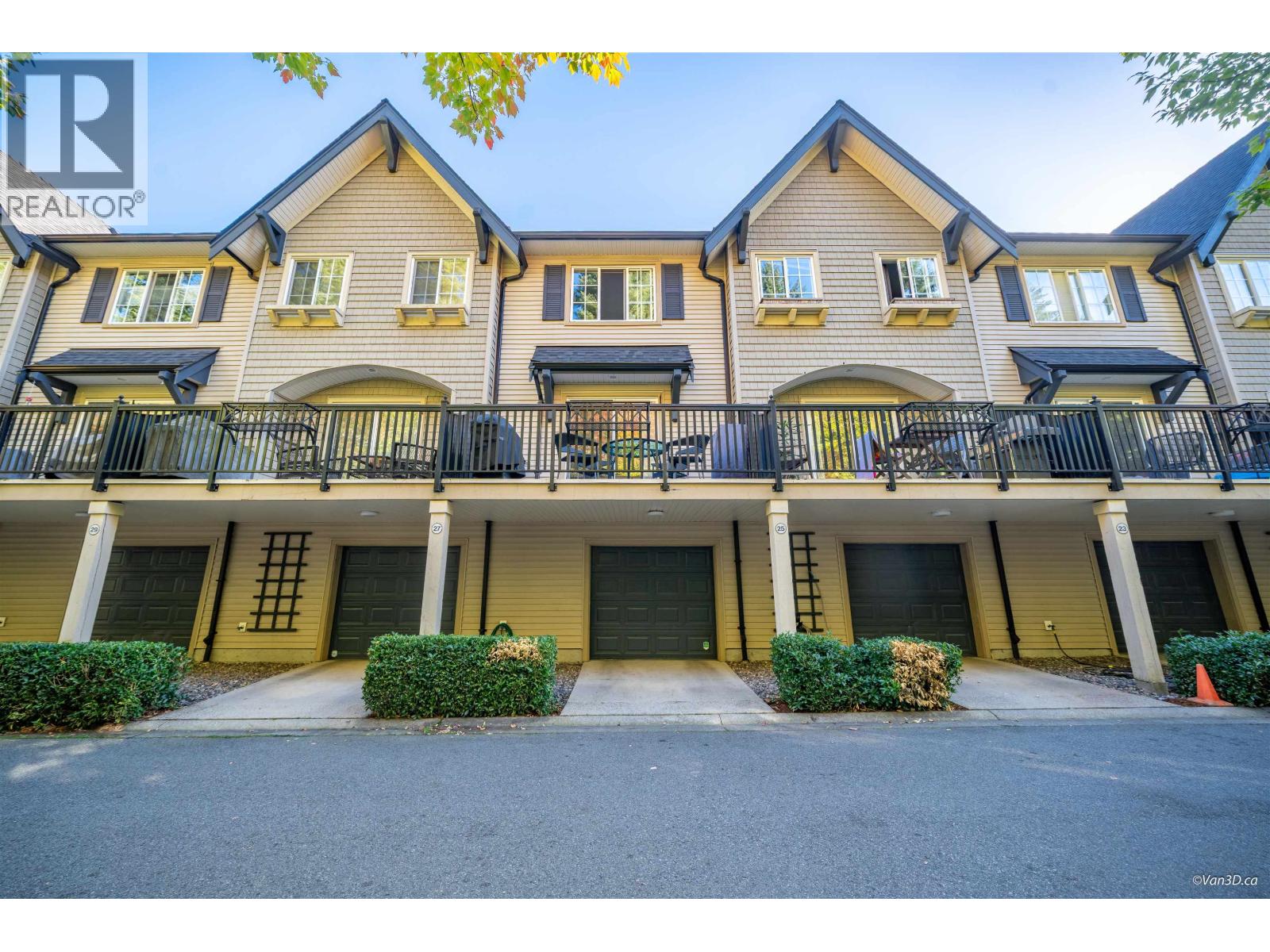 25 550 BROWNING PLACE, North Vancouver