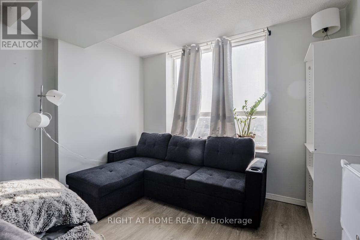 #1114 330 MCCOWAN ROAD - 8