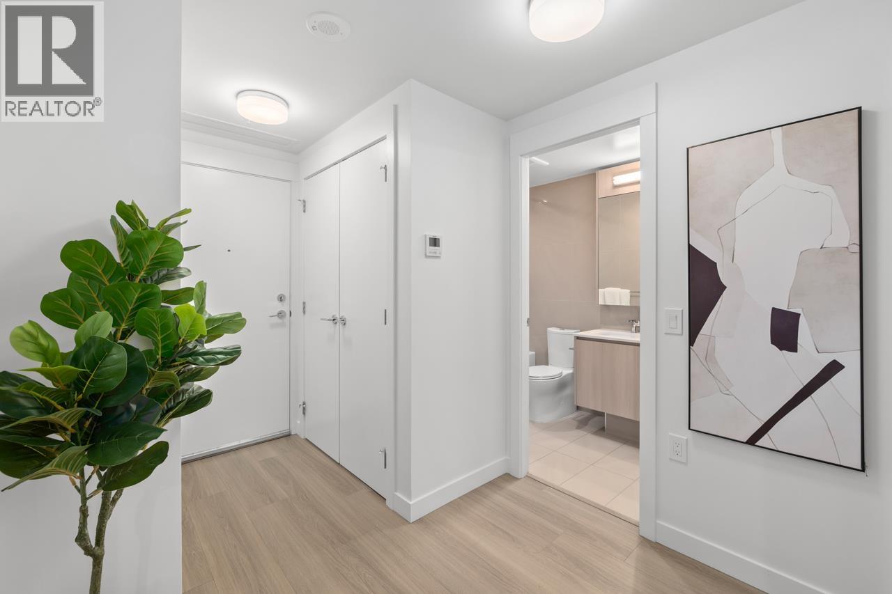 803 618 CARNARVON STREET, New Westminster