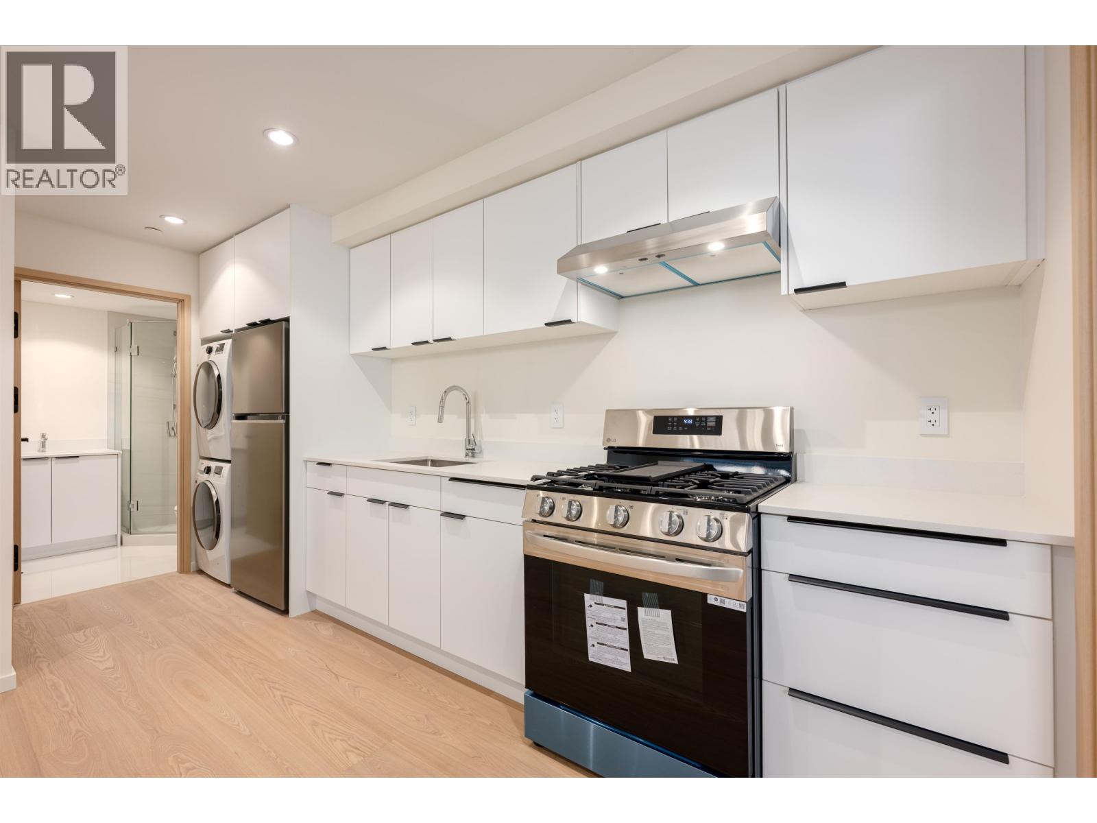 4475 WALLACE STREET, Vancouver