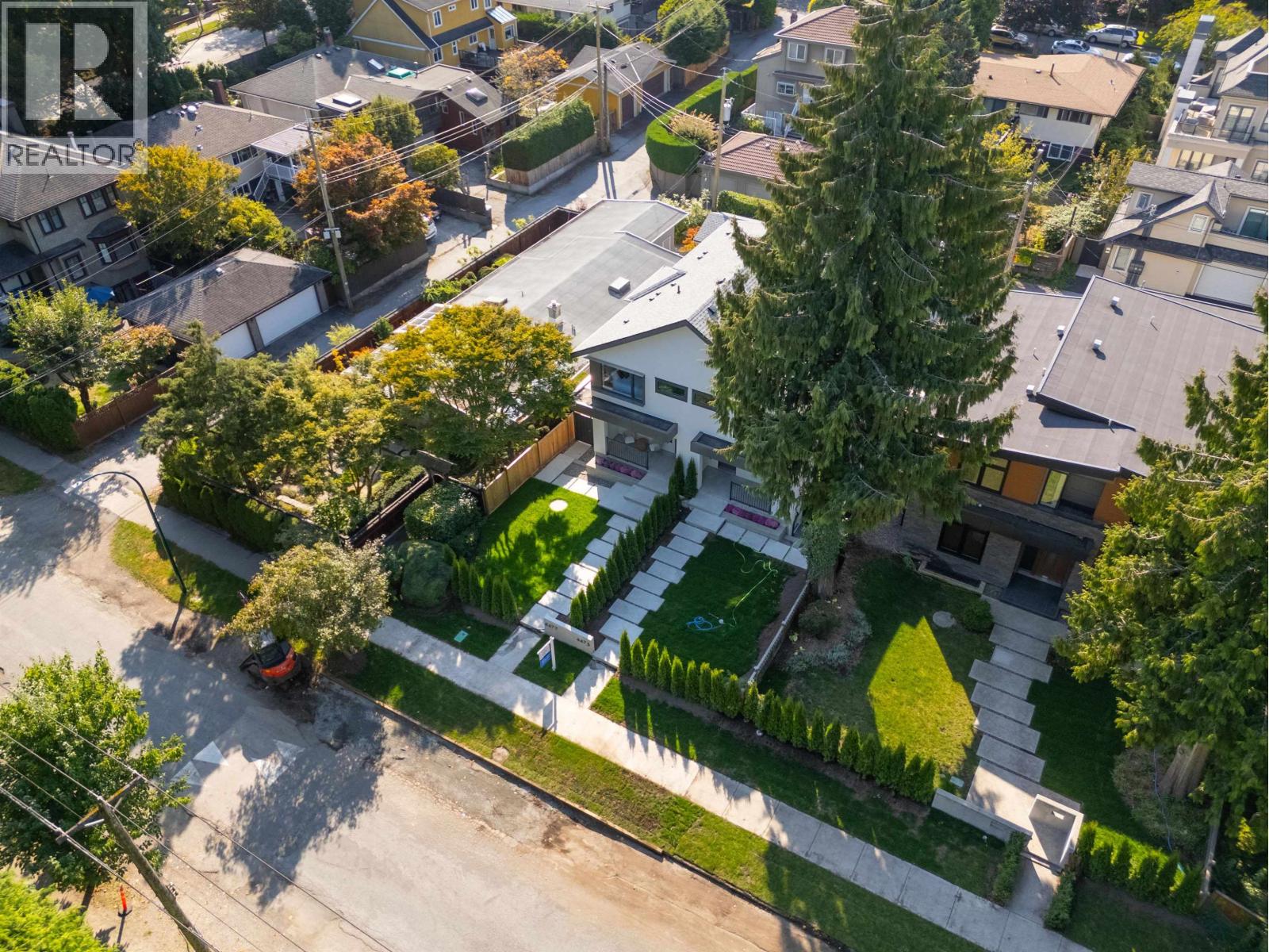 4475 WALLACE STREET, Vancouver