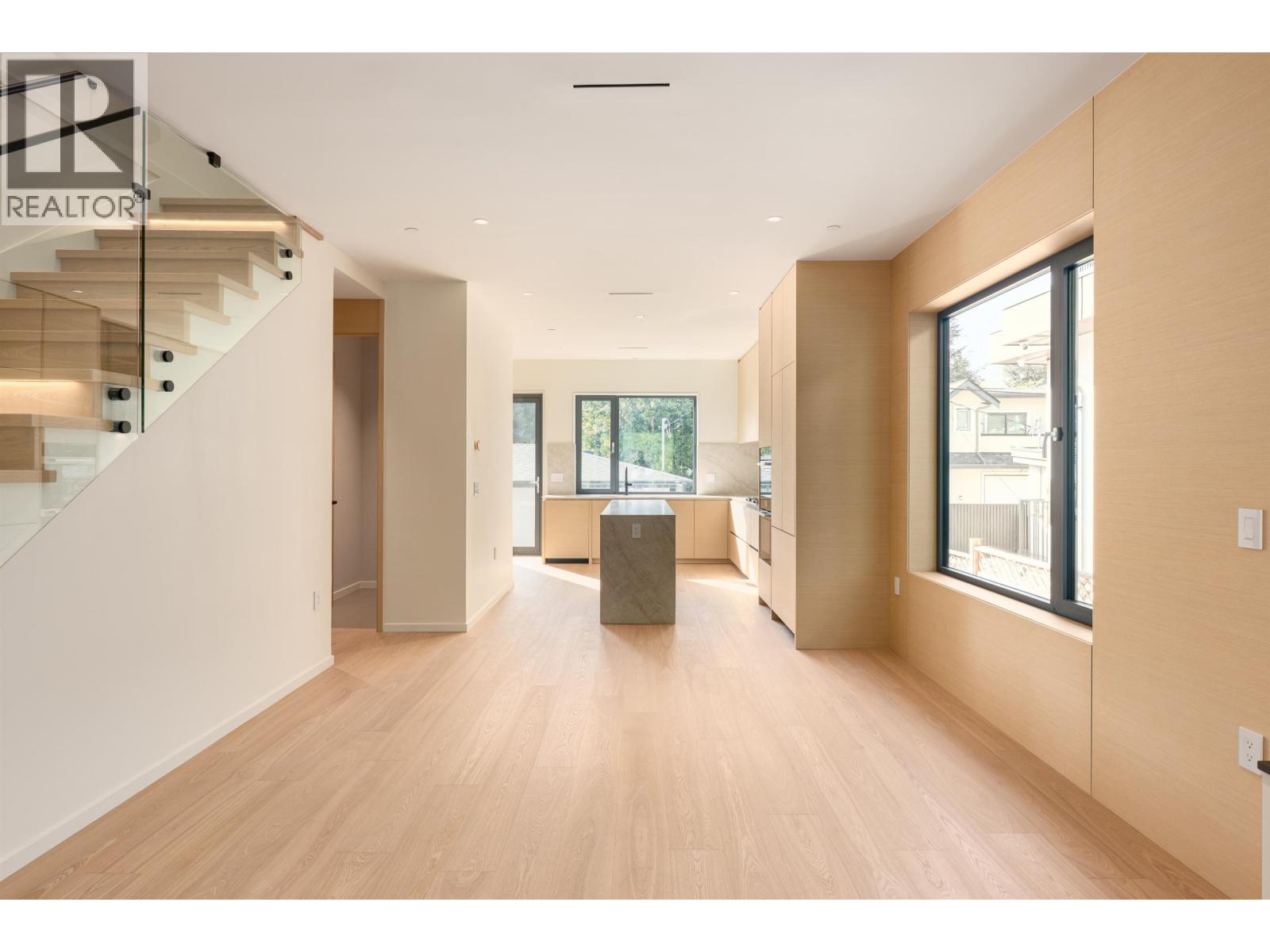 4475 WALLACE STREET, Vancouver