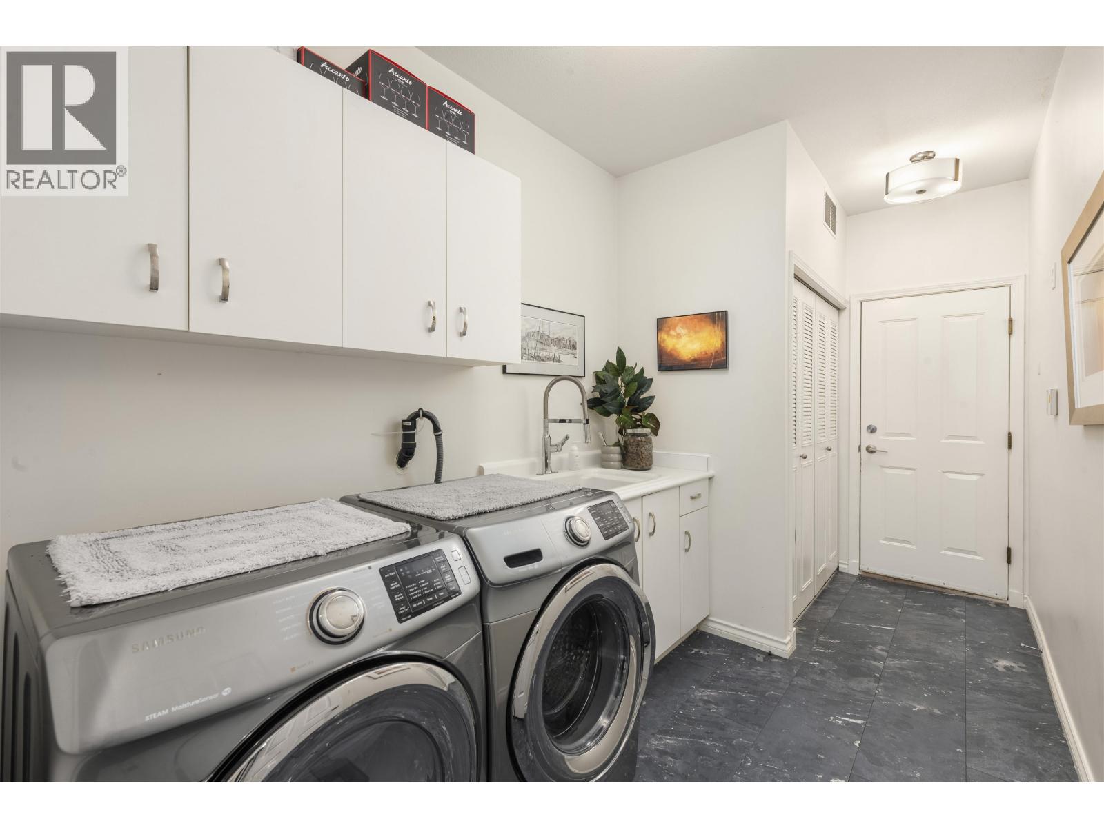 #204-6505 3 Avenue, Delta